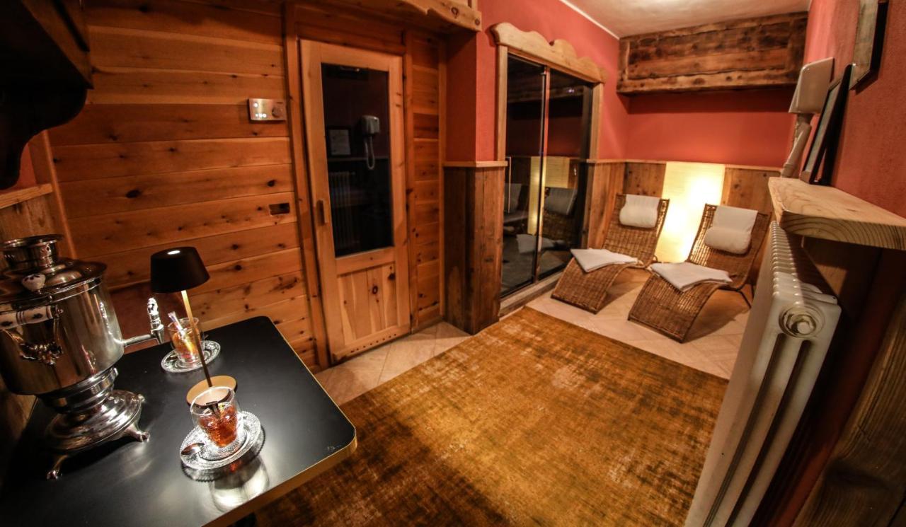 Art Hotel Grandes Murailles 발토우르넨체 외부 사진